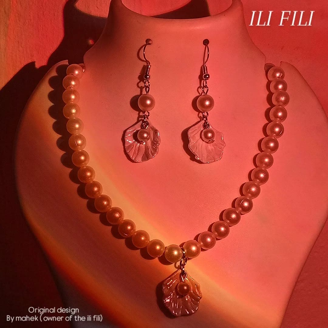 Sunset Oyster Necklace Set
